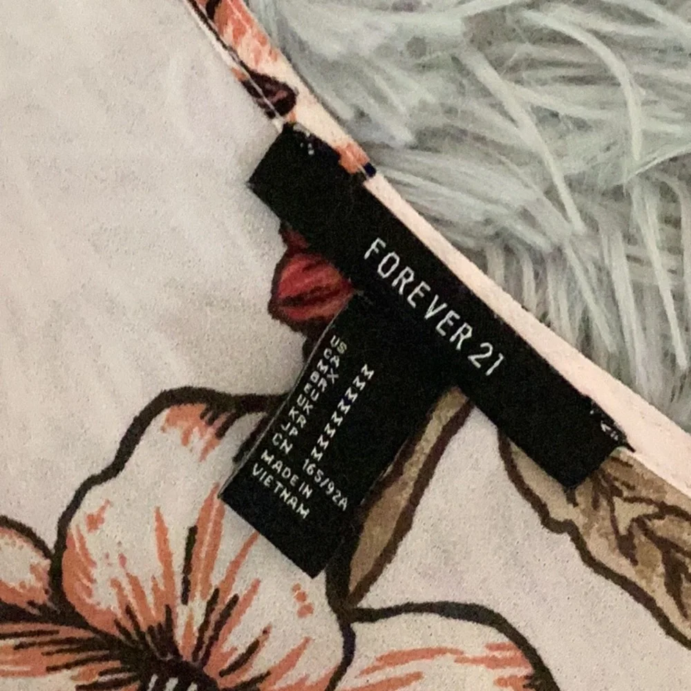 Forever 21 button front kimono size medium - Picture 9 of 9